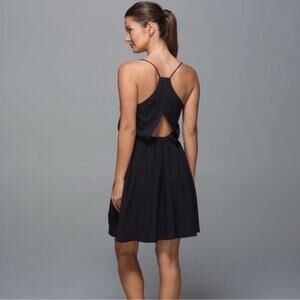 Lululemon black city A-line dress with pockets